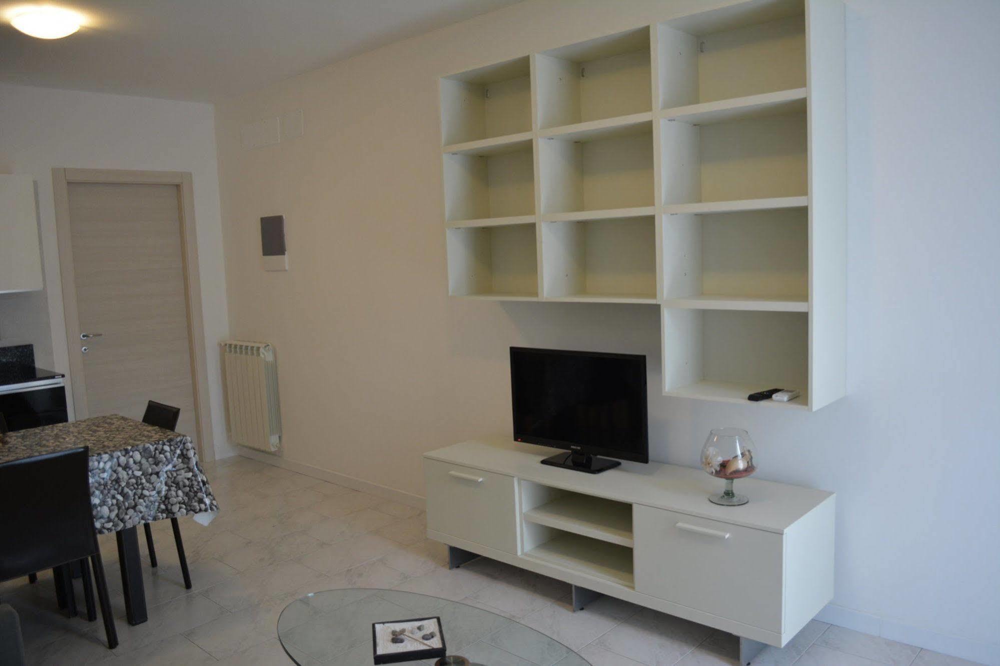 Casa Vacanza La Luna 사르자나 외부 사진