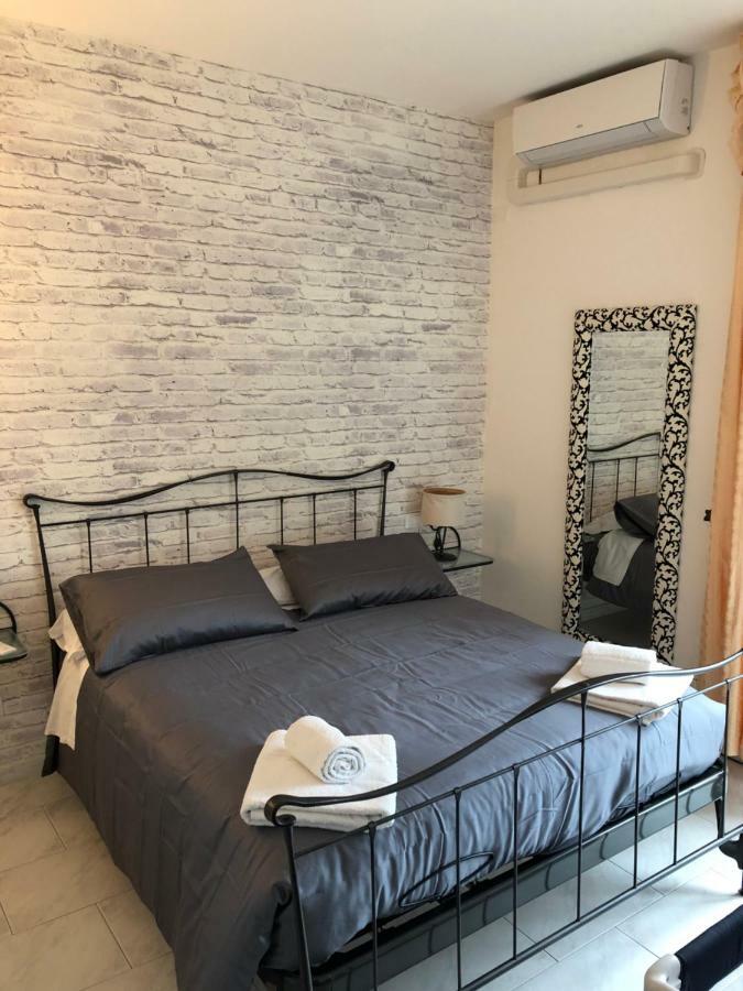 Casa Vacanza La Luna 사르자나 외부 사진