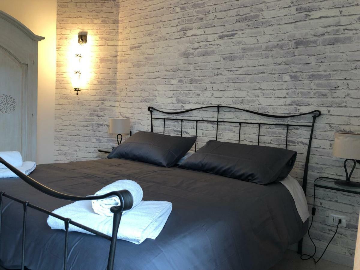 Casa Vacanza La Luna 사르자나 외부 사진