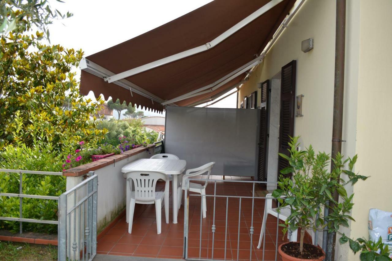 Casa Vacanza La Luna 사르자나 외부 사진